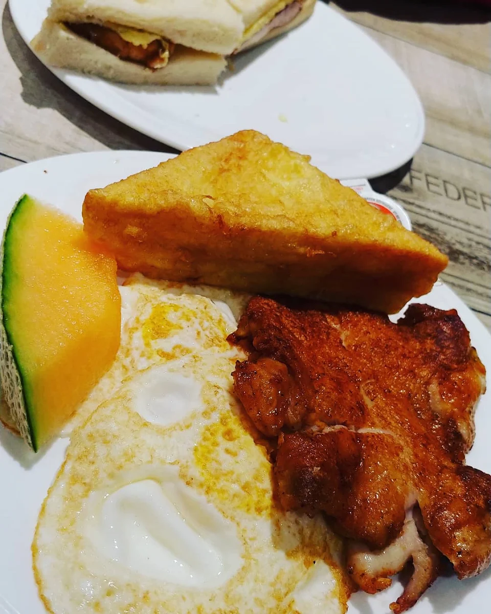coconut paste toast in hong kong style 港式咖央西多士